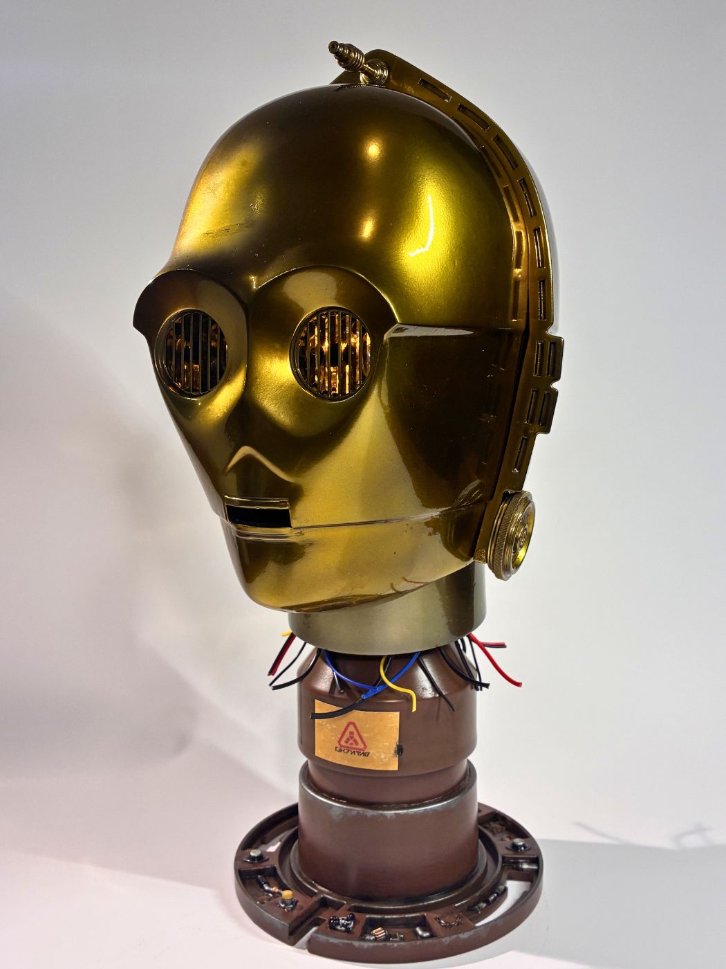 Threepio hero image 2
