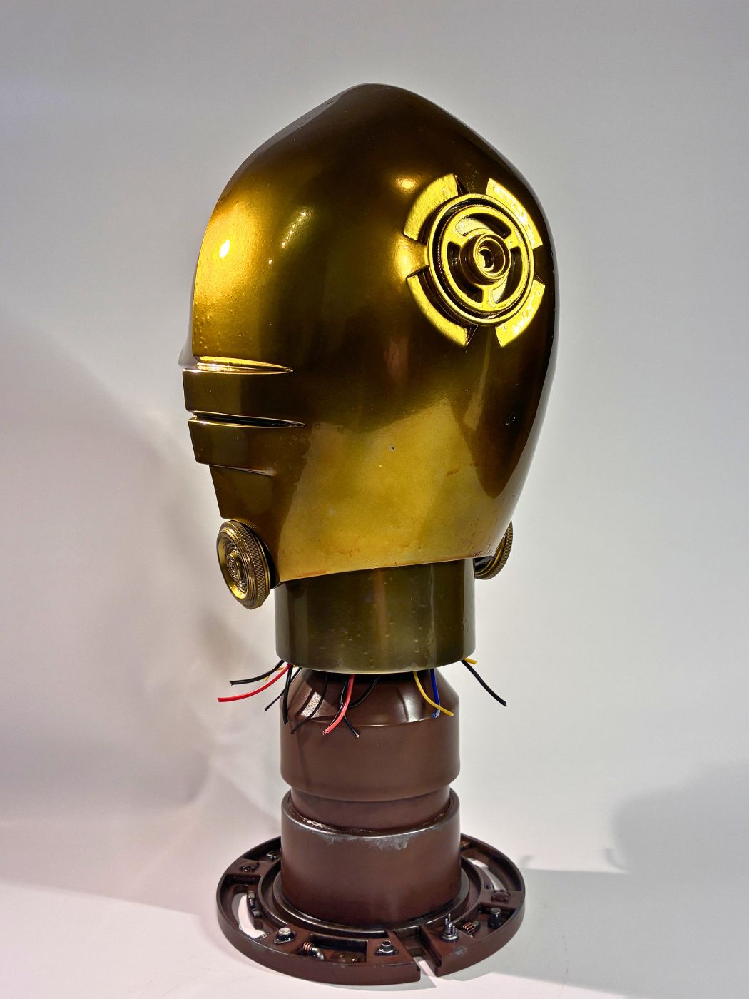 Threepio hero image 3